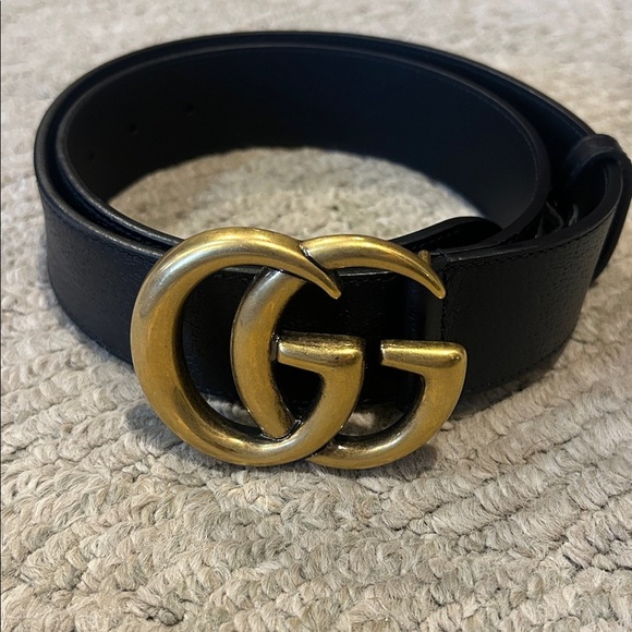 Gucci Black Leather Belt/Authentic - Picture 2 of 10
